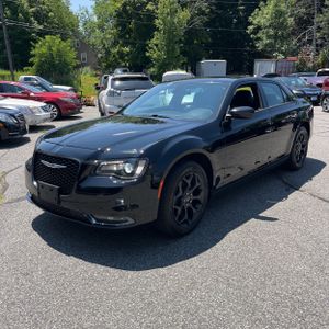 صورة 1 لـ 2019 Chrysler 300 S