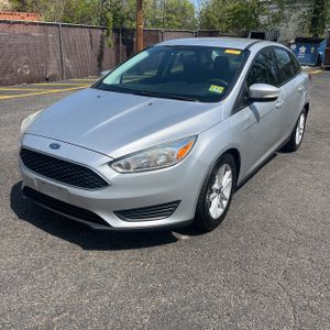 FORD FOCUS SE - 1