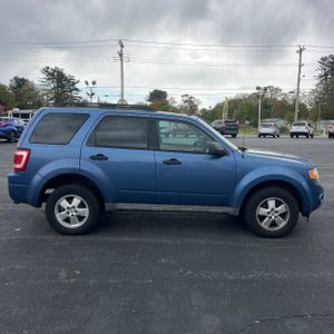 FORD ESCAPE XLT - 10