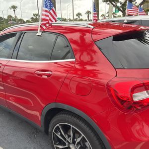 MERCEDES-BENZ GLA - 5