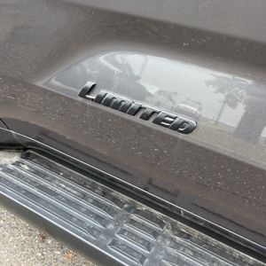 2024 Toyota SEQUOIA LIMITED 缩略图 23