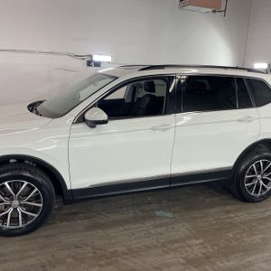 VOLKSWAGEN TIGUAN 2.0T SE 4MOTION - 4
