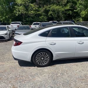 HYUNDAI SONATA HYBRID LIMITED - 9