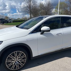 MERCEDES-BENZ EQE - 2