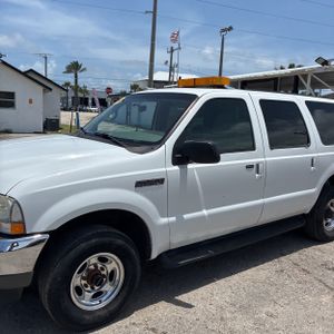FORD EXCURSION XLT - 2