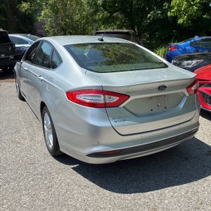 FORD FUSION SE - 5