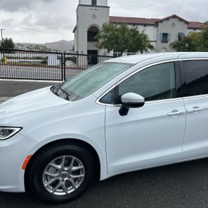 CHRYSLER PACIFICA TOURING L - 2