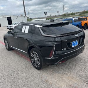 CADILLAC LYRIQ LUXURY 2 - 5