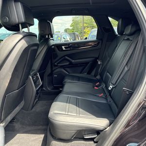 صورة مصغرة 33 لـ 2019 Porsche CAYENNE BASE