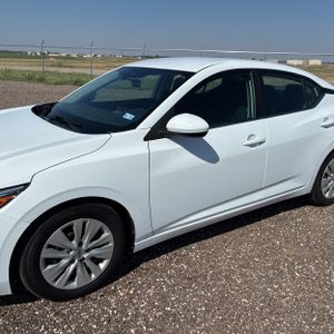 2022 Nissan SENTRA S photo 2