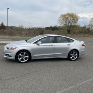 FORD FUSION SE - 3