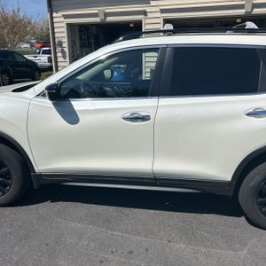 NISSAN ROGUE SV - 4