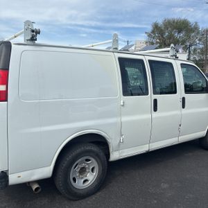CHEVROLET EXPRESS 2500 - 9