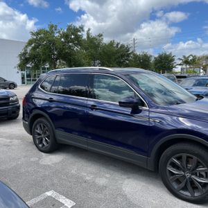 VOLKSWAGEN TIGUAN SE - 10