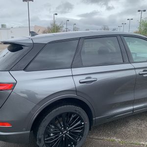 LINCOLN CORSAIR PREMIERE - 9