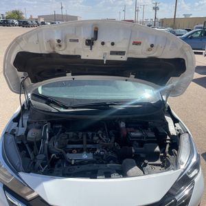 صورة مصغرة 42 لـ 2023 Nissan VERSA S