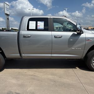 2024 RAM 2500 LARAMIE — миниатюра 11