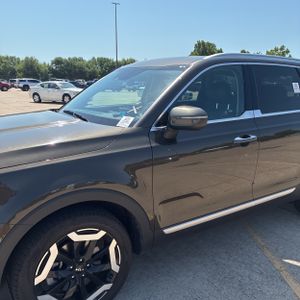 صورة 2 لـ 2025 KIA TELLURIDE S