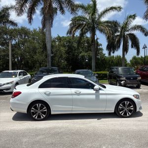2015 Mercedes-BENZ C-CLASS 照片 10