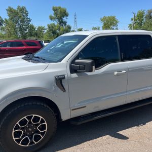 2023 FORD F-150 XLT 照片 2