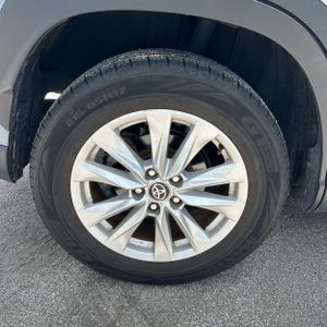 2022 Toyota COROLLA CROSS LE 照片 19