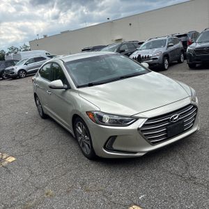 صورة 12 لـ 2017 Hyundai ELANTRA LIMITED