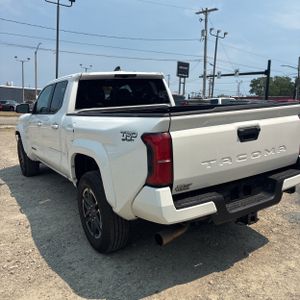 صورة 5 لـ 2024 Toyota TACOMA TRD SPORT