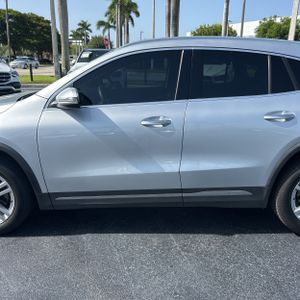 2021 Mercedes-BENZ GLA photo 4