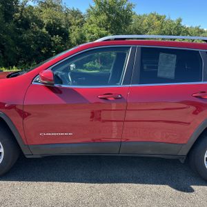 2017 JEEP CHEROKEE LATITUDE photo 4
