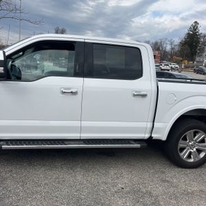 FORD F-150 LARIAT - 4
