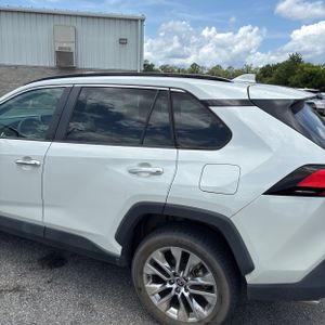 صورة 6 لـ 2021 Toyota RAV4 LIMITED