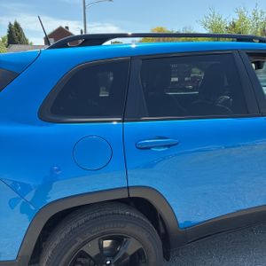 JEEP CHEROKEE LIMITED - 9