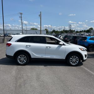 2018 KIA SORENTO LX — фото 10