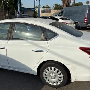 2017 Nissan SENTRA S — фото 6