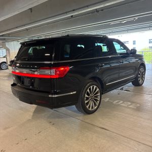 صورة 8 لـ 2020 Lincoln NAVIGATOR RESERVE
