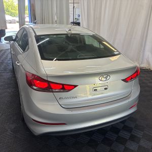 2018 Hyundai ELANTRA SEL — фото 5
