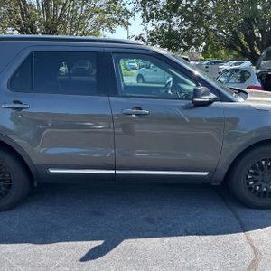 2017 FORD EXPLORER XLT 缩略图 11