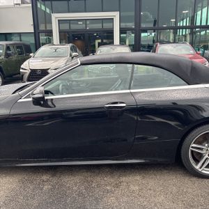 MERCEDES-BENZ E-CLASS - 4