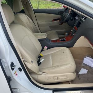 2011 Lexus ES 350 BASE — миниатюра 30