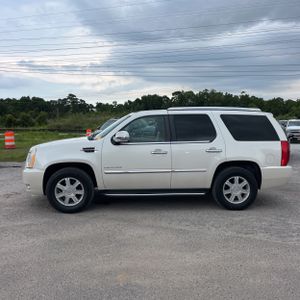 صورة 3 لـ 2010 Cadillac ESCALADE BASE