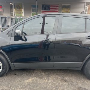 CHEVROLET TRAX LS - 4