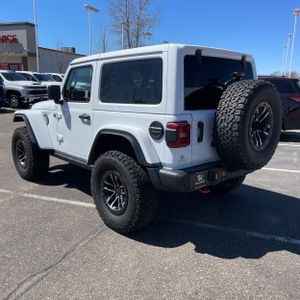 JEEP WRANGLER 2-DOOR RECON 4X4 - 5
