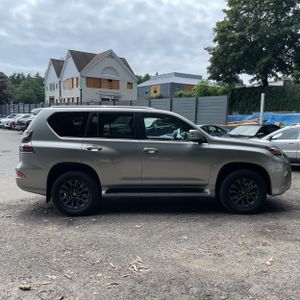 صورة 10 لـ 2023 Lexus GX 460 BASE