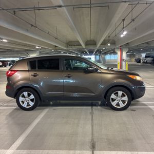 KIA SPORTAGE LX - 10