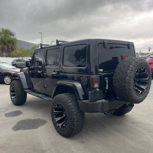 2017 JEEP WRANGLER UNLIMITED SAHARA — фото 5