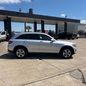 MERCEDES-BENZ GLC - 8