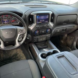 صورة 35 لـ 2019 Chevrolet SILVERADO 1500 RST