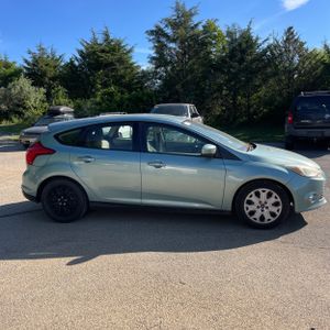 FORD FOCUS SE - 10
