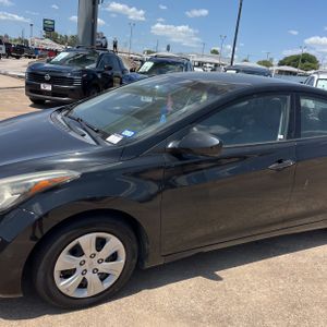2016 Hyundai ELANTRA SE — фото 2
