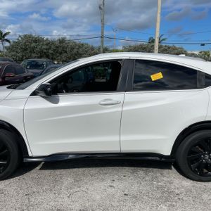 صورة 4 لـ 2022 Honda HR-V SPORT